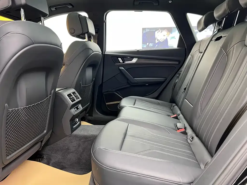 Audi Q5L 2024 из CN, фото 8