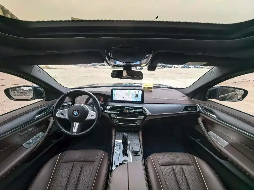BMW 5 Series 2023 из CN, фото 4