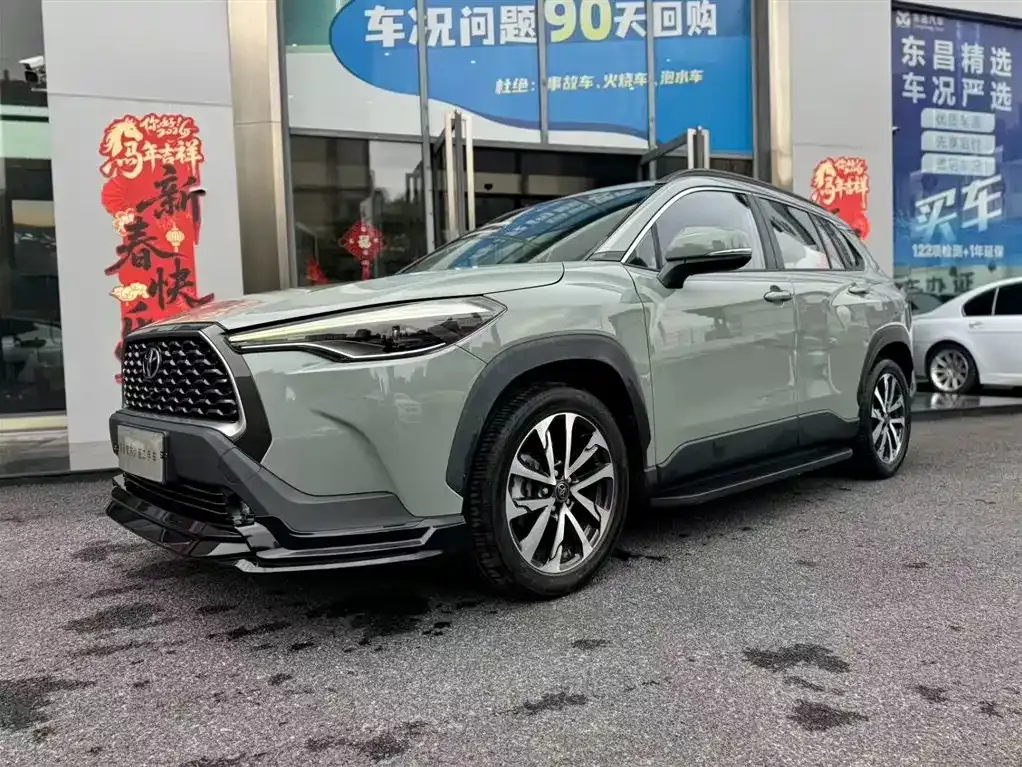 Toyota Corolla Cross — фото 1