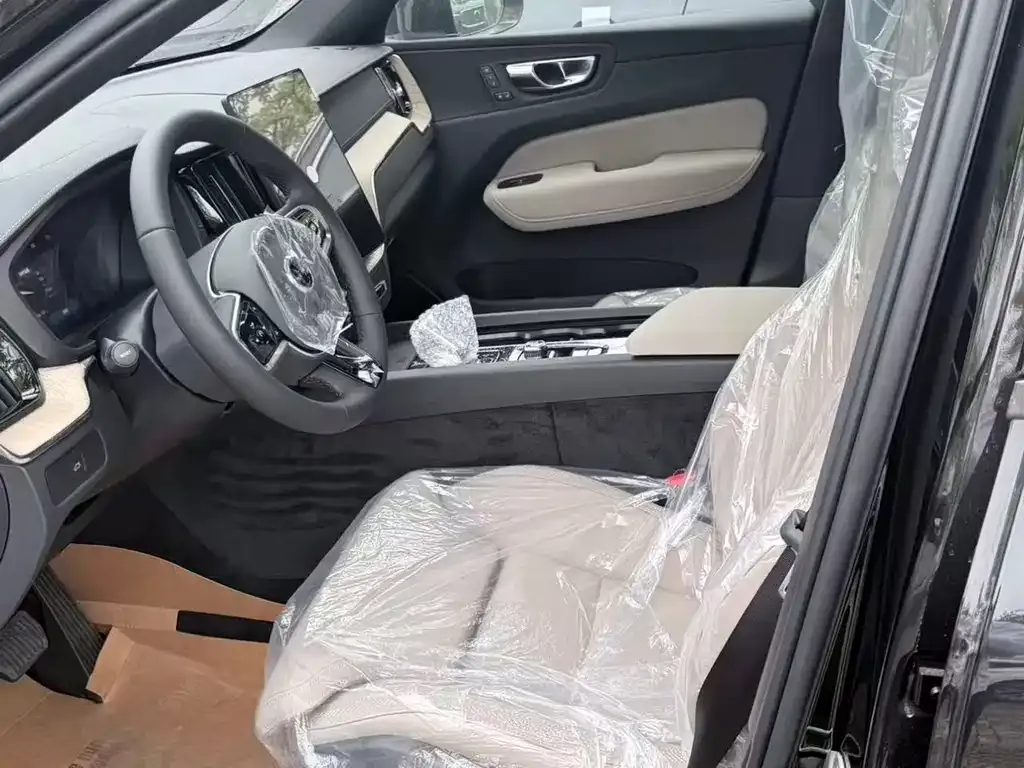 Volvo XC60 2026 из CN, фото 3