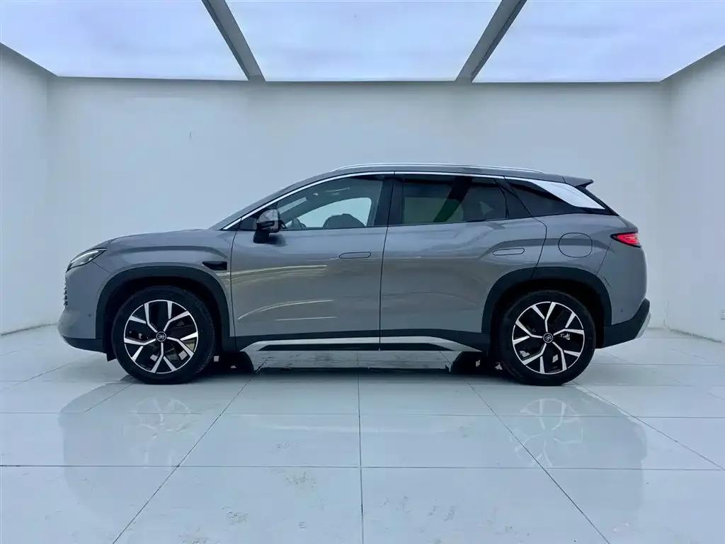 BYD L DM-i — фото 3