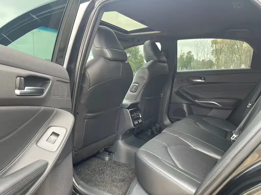 Toyota Avalon 2022 из CN, фото 5