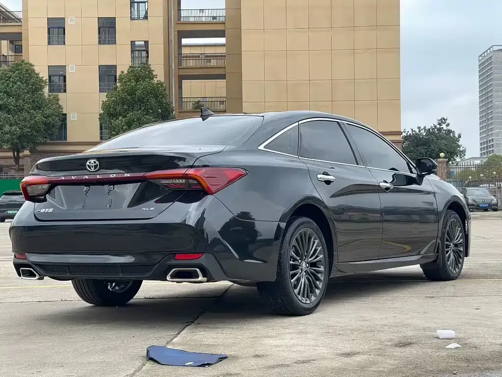 Toyota Avalon 2022 из CN, фото 8