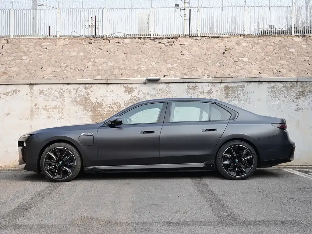 BMW i7 2023 из CN, фото 2