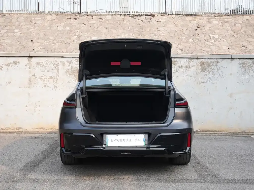 BMW i7 2023 из CN, фото 9