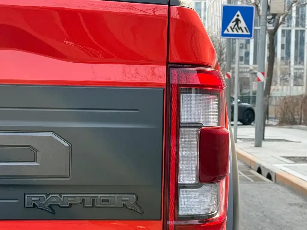 Ford F-150 Raptor — фото 2