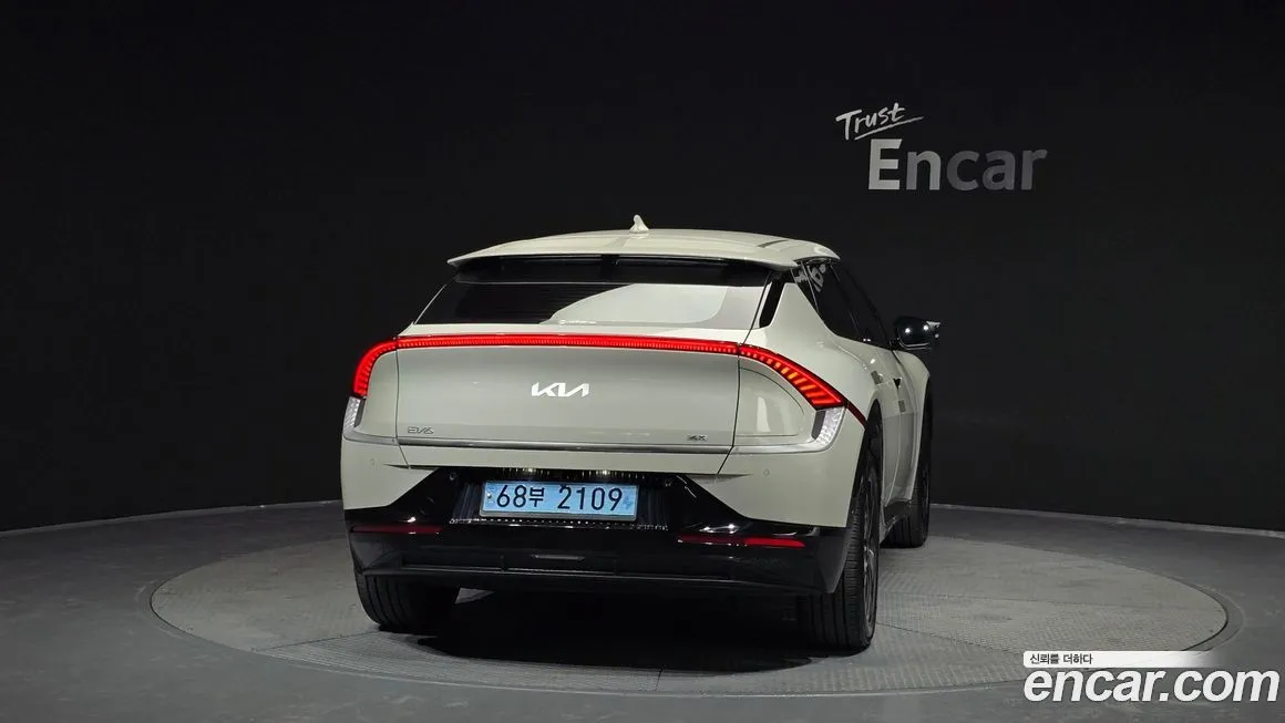 Kia EV6 — фото 5