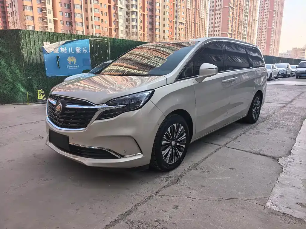 Buick GL8 2022 из CN, фото 1