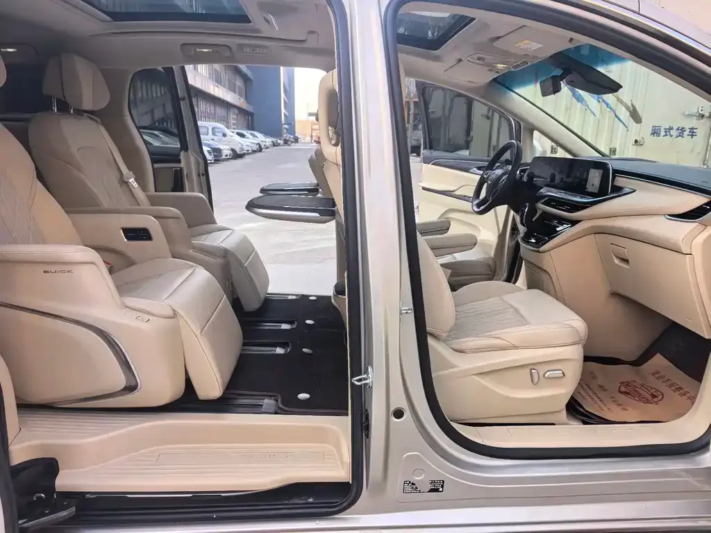 Buick GL8 2022 из CN, фото 9