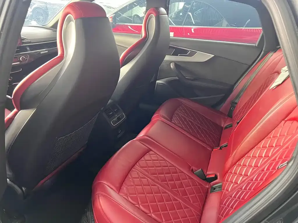 Audi S4 2021 из CN, фото 3