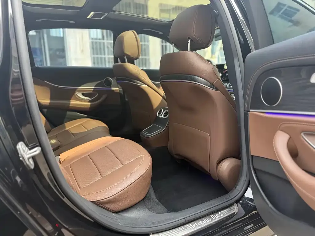 Mercedes-Benz E-Class 2023 из CN, фото 6