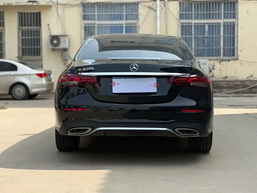 Mercedes-Benz E-Class 2023 из CN, фото 4