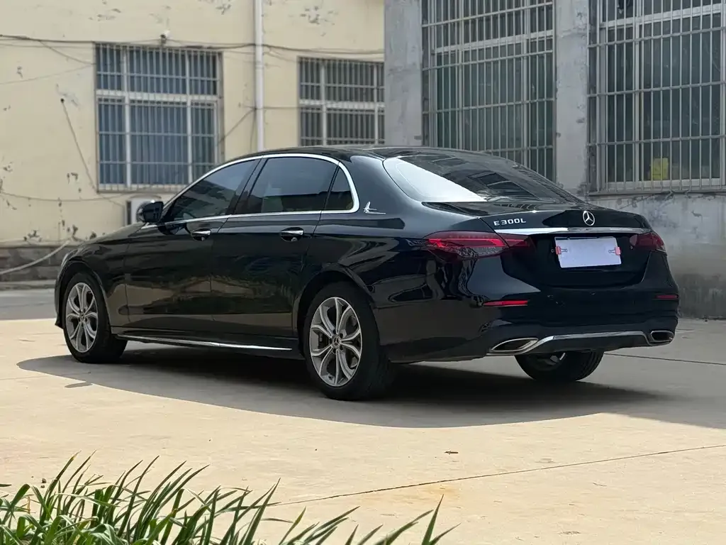 Mercedes-Benz E-Class 2023 из CN, фото 8