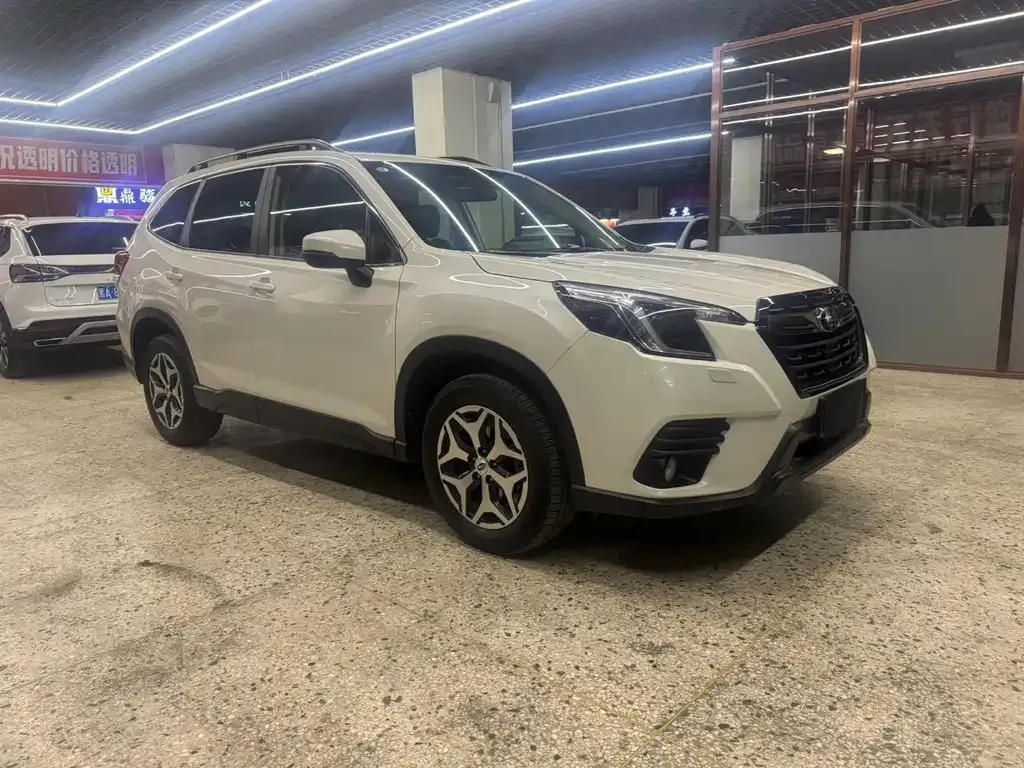 Subaru Forester — фото 5