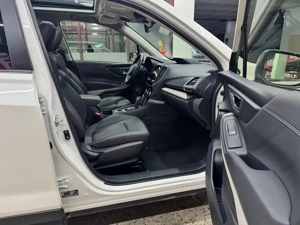 Subaru Forester — фото 6