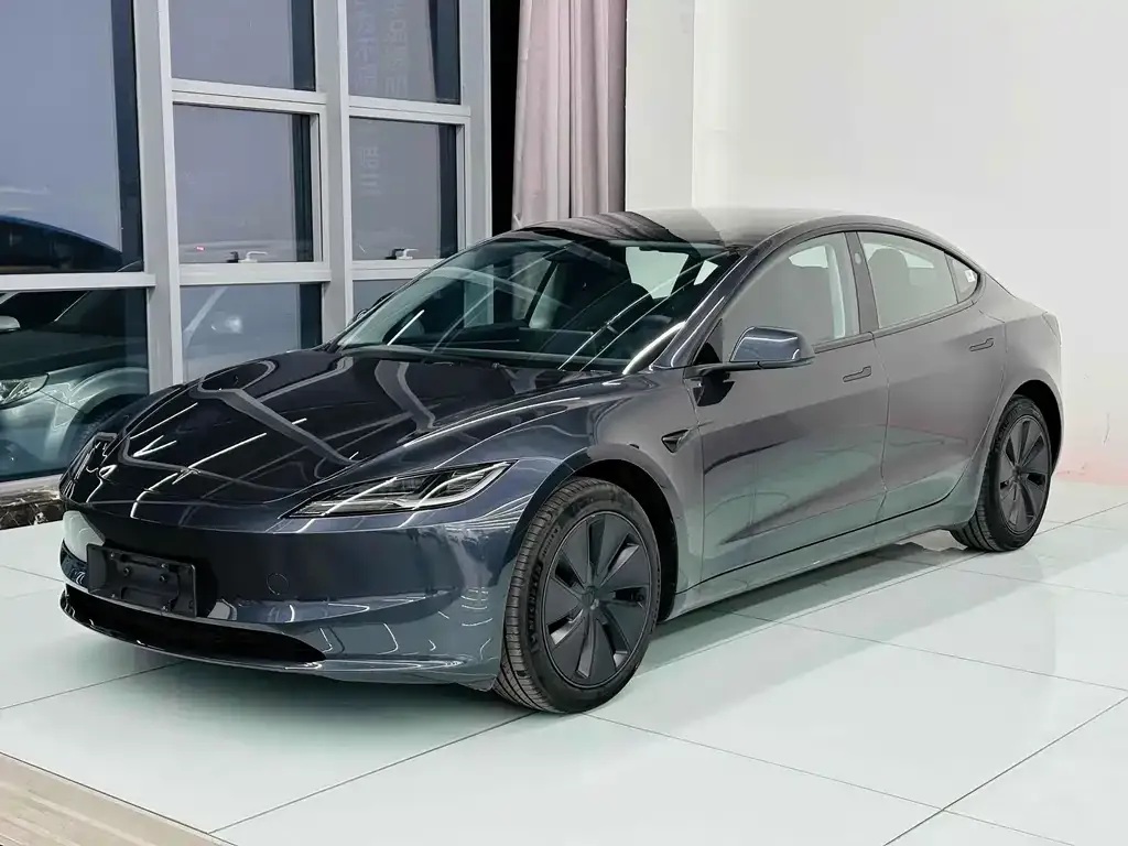 Tesla Model 3 — фото 7
