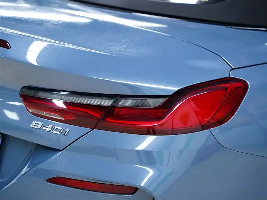 BMW 8 Series — фото 3