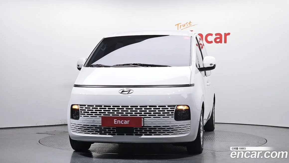 Hyundai Staria — фото 2