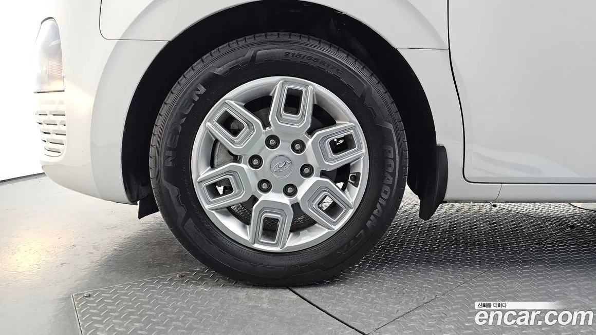 Hyundai Staria — фото 4