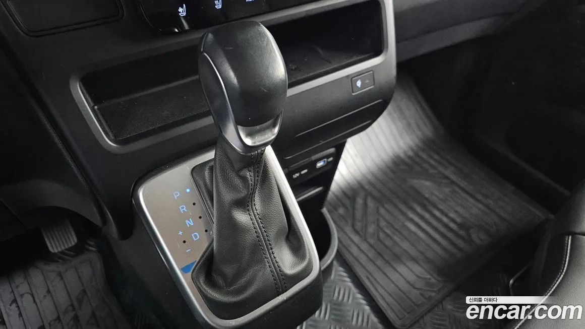 Hyundai Staria — фото 3