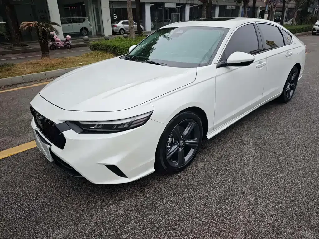 Honda Inspire 2023 из CN, фото 1