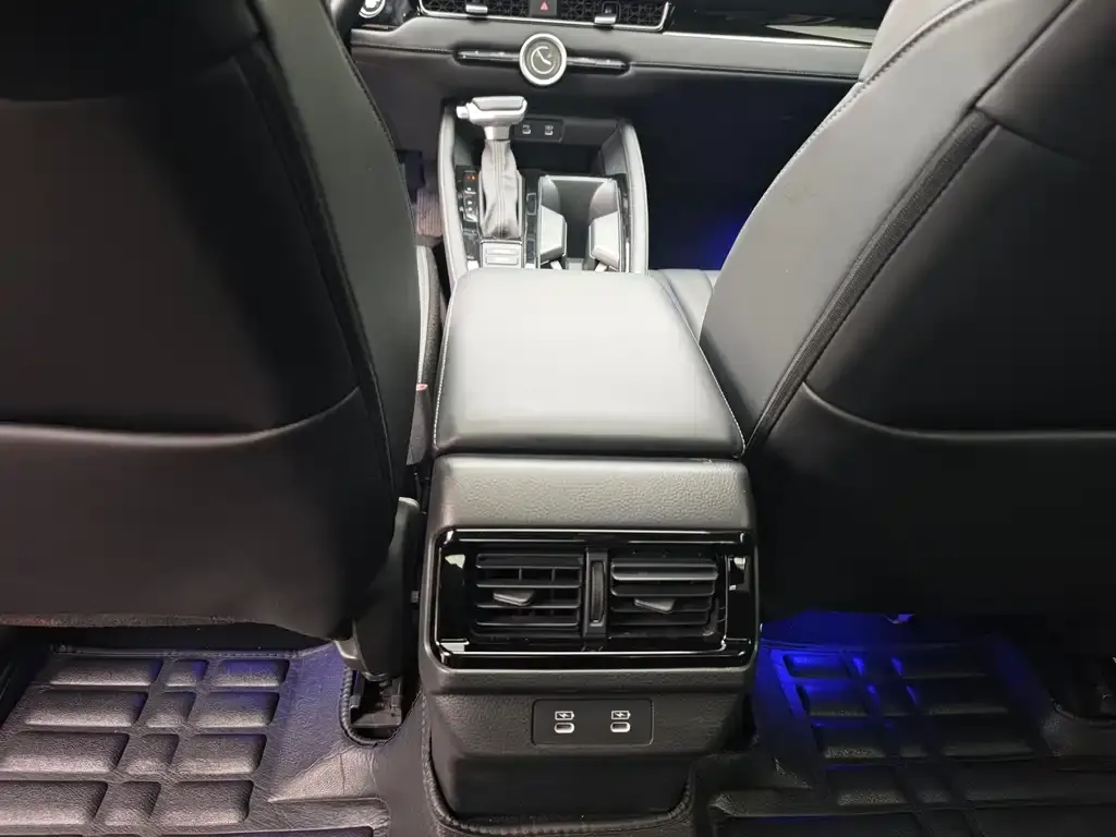 Honda Inspire 2023 из CN, фото 2