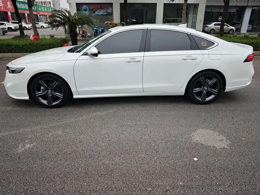 Honda Inspire 2023 из CN, фото 7