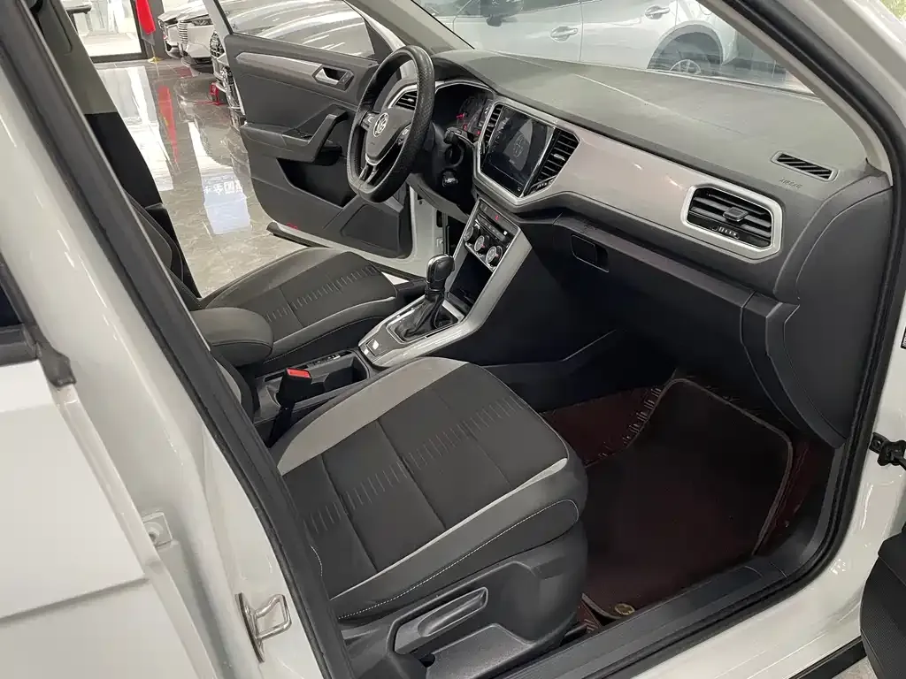 Volkswagen T-Roc 2021 из CN, фото 6