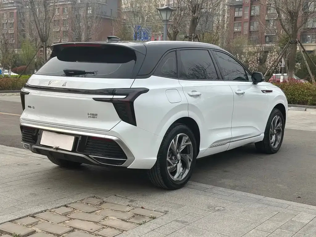 Hongqi HS3 PHEV — фото 8