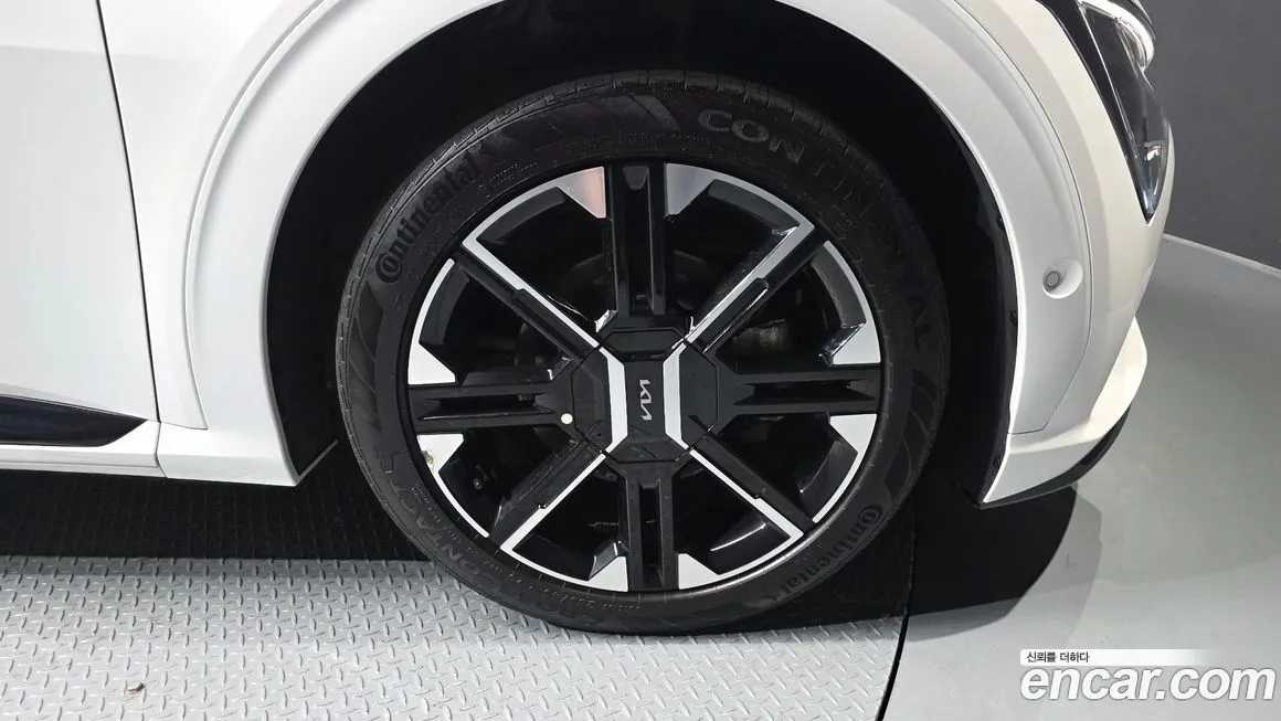 Kia EV6 — фото 9