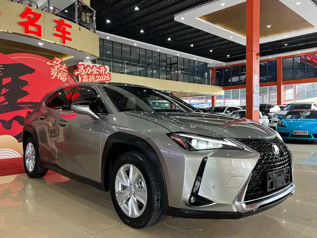 Lexus UX — фото 7