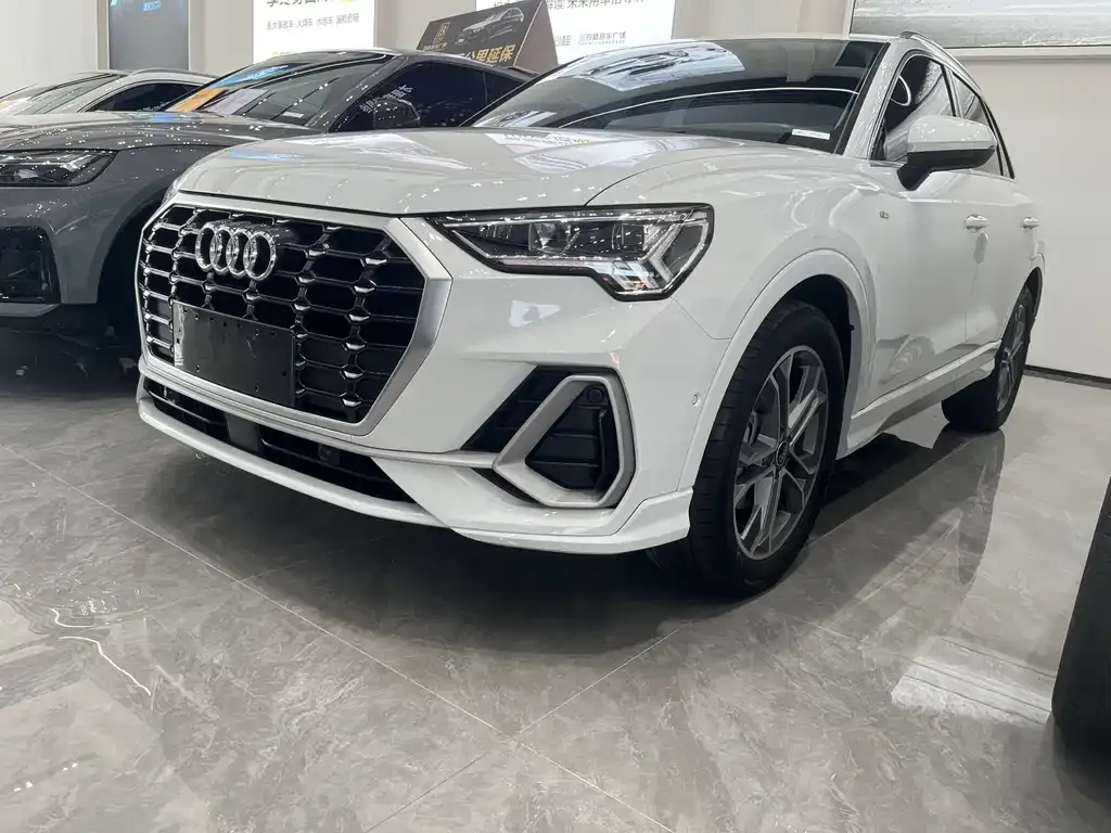 Audi Q3 2022 из CN, фото 1