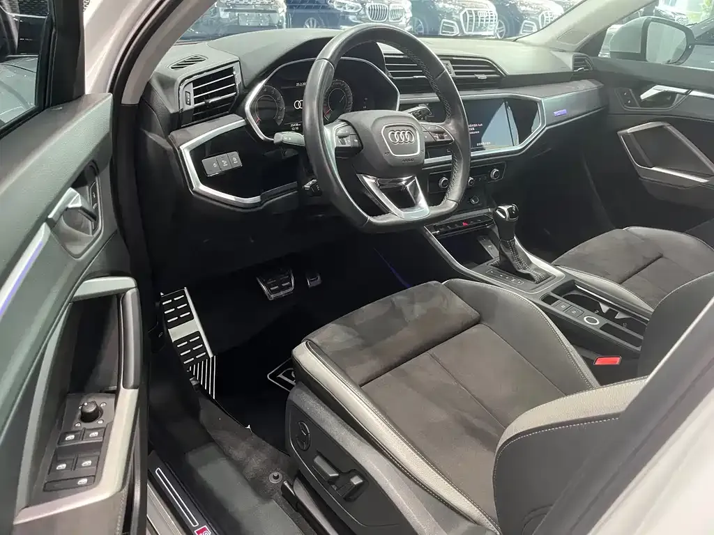Audi Q3 2022 из CN, фото 6