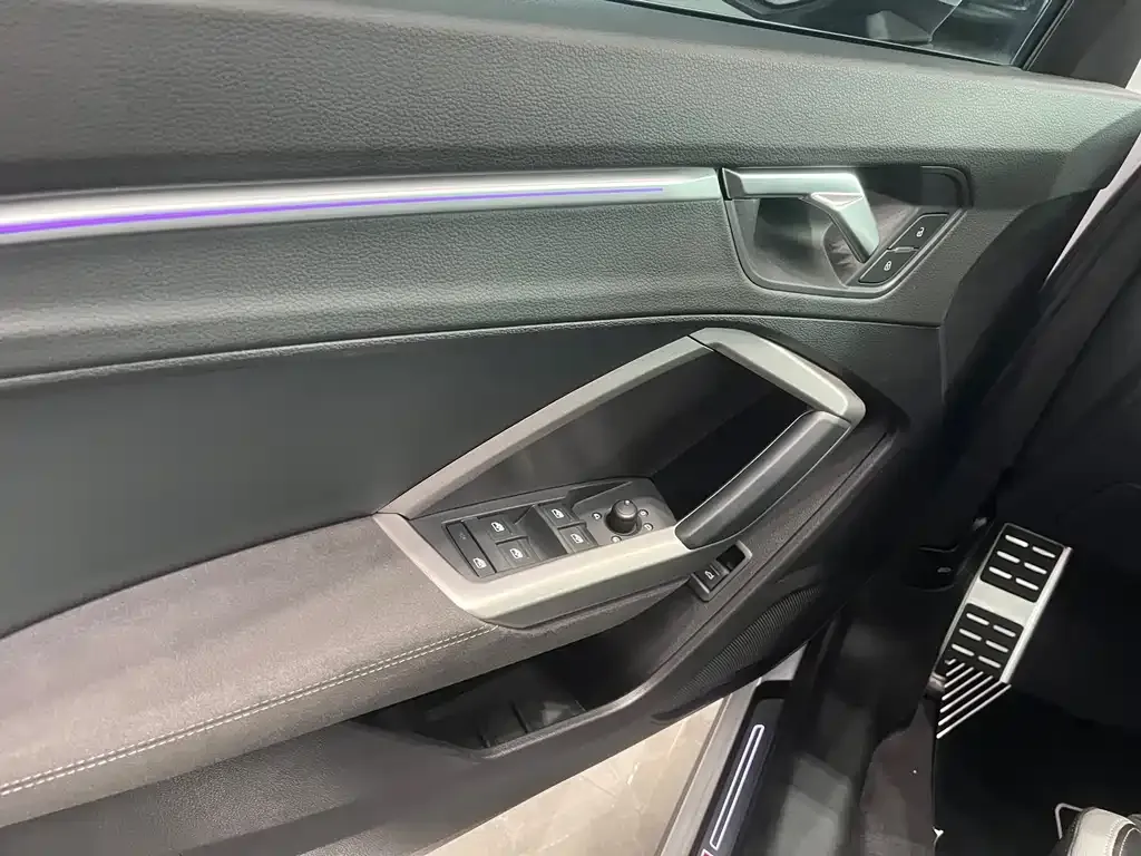 Audi Q3 2022 из CN, фото 9