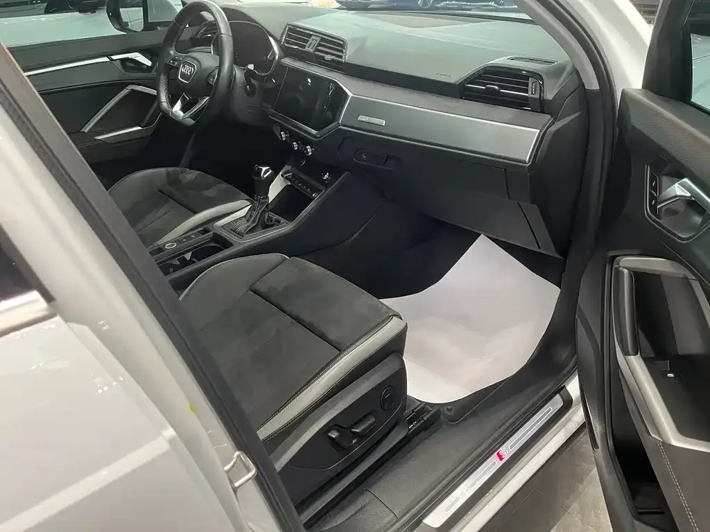 Audi Q3 2022 из CN, фото 4