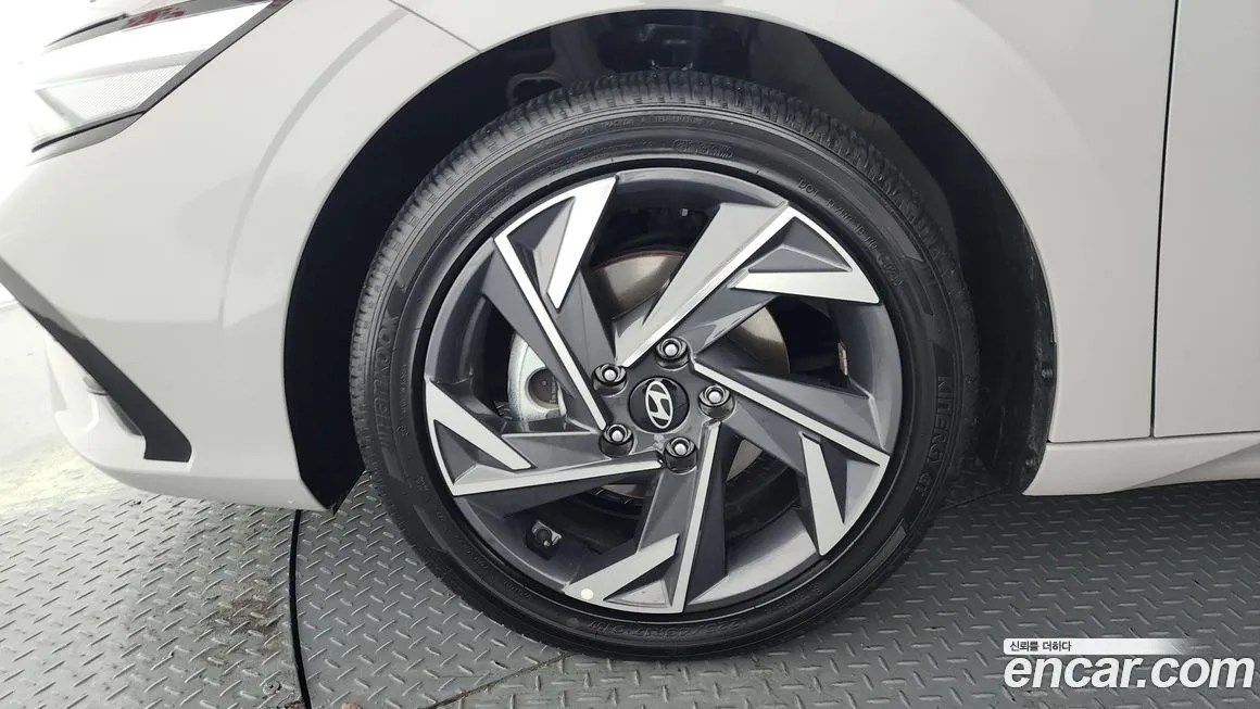 Hyundai AVANTE — фото 9