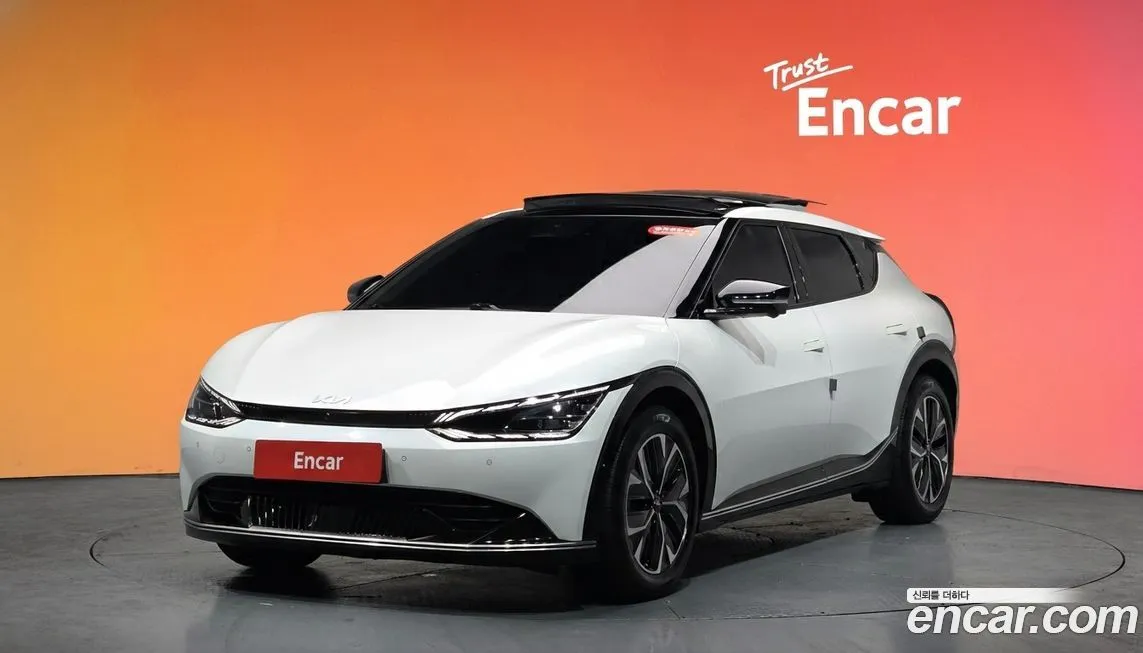 Kia EV6 — фото 1
