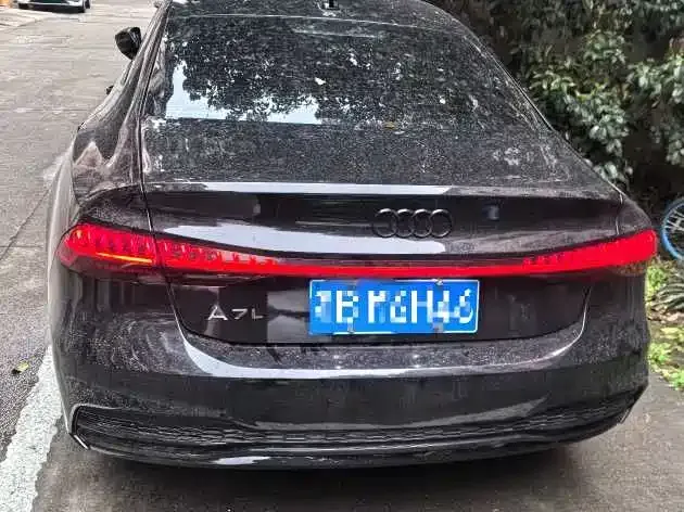 Audi A7L — фото 2