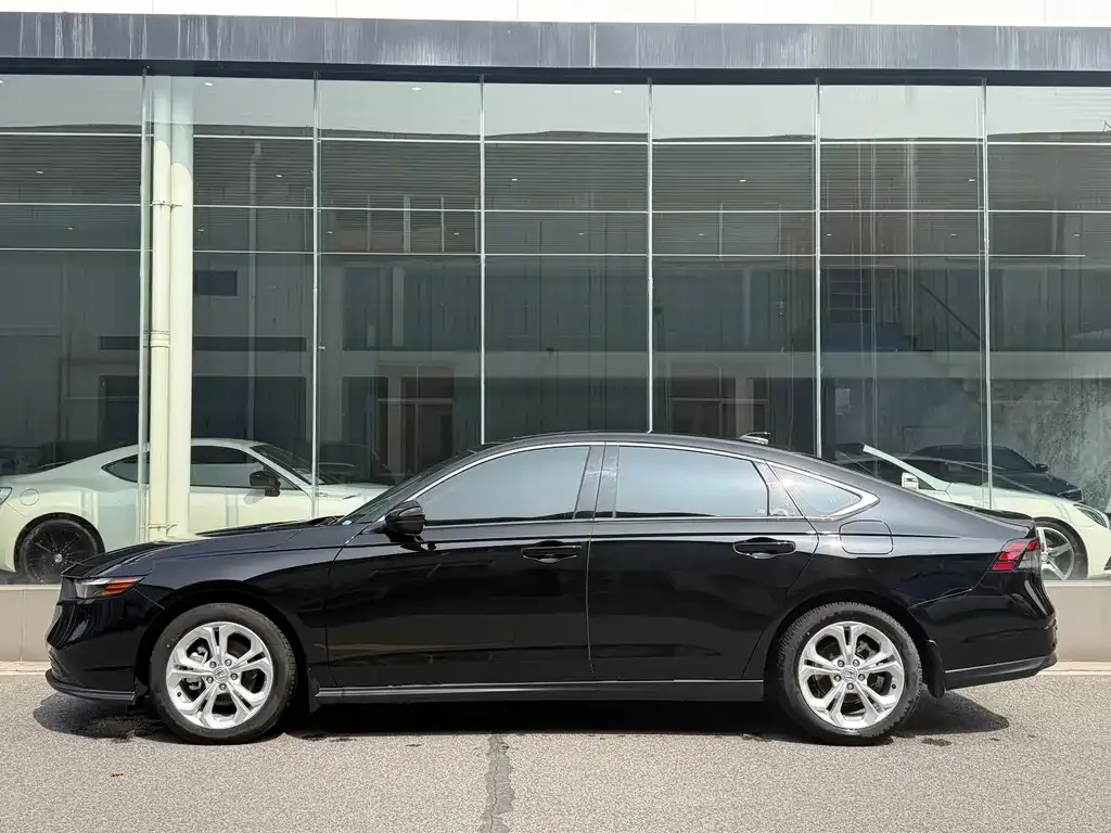 Honda Accord 2023 из CN, фото 3