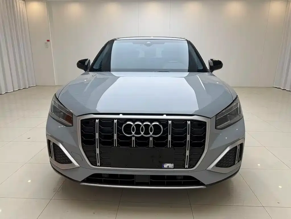 Audi Q2L 2023 из CN, фото 2