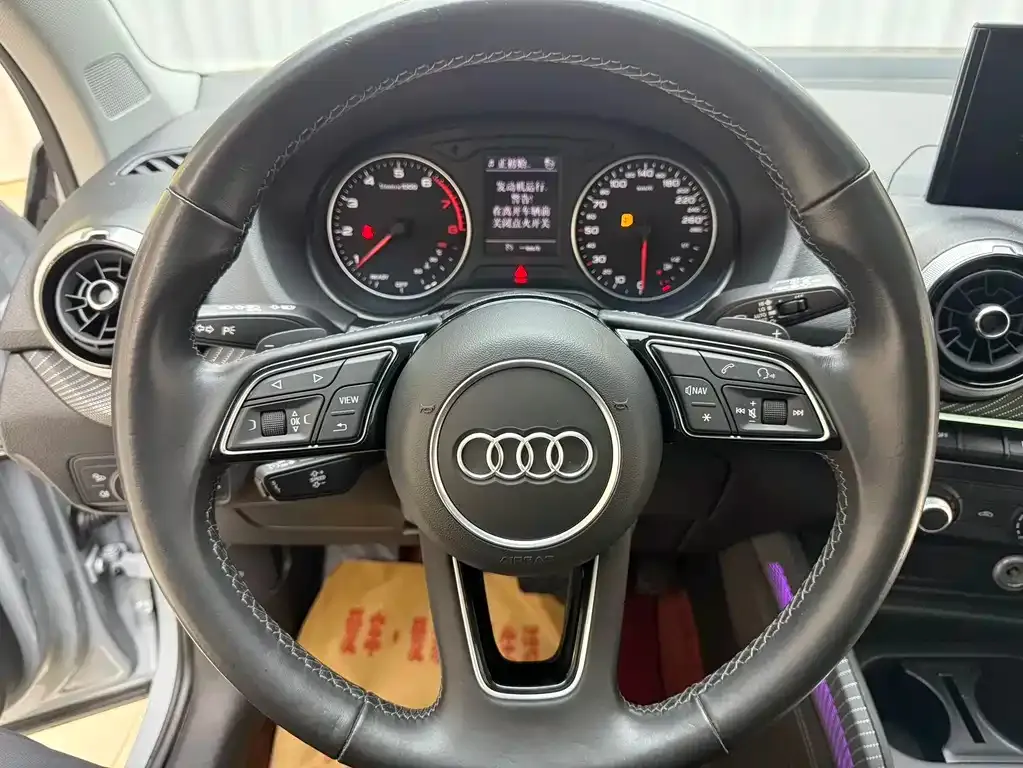Audi Q2L 2023 из CN, фото 6