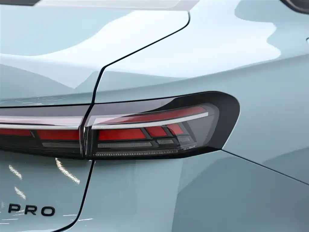 Volkswagen Passat — фото 7
