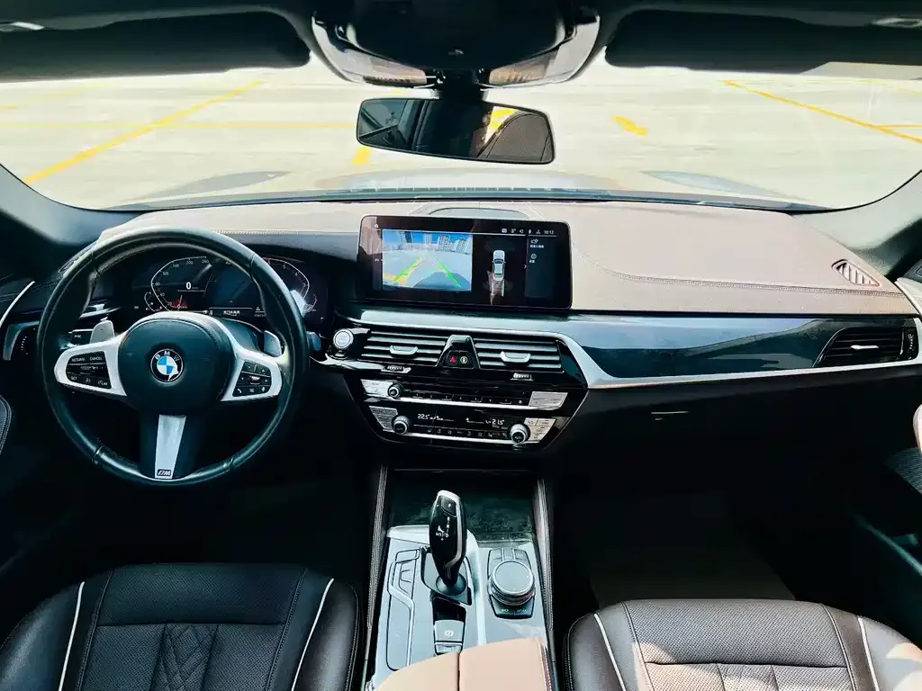 BMW 5 Series — фото 9