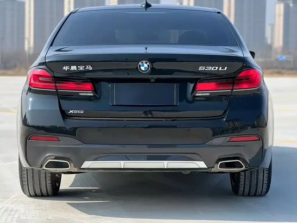 BMW 5 Series — фото 2