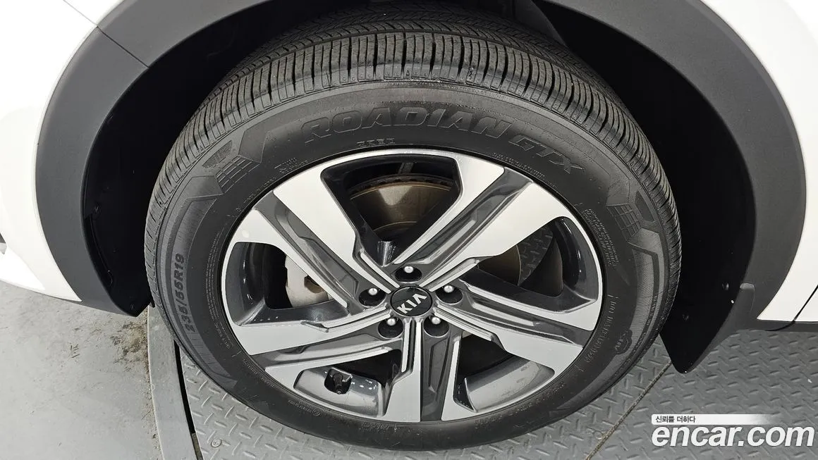 Kia Sorento — фото 8