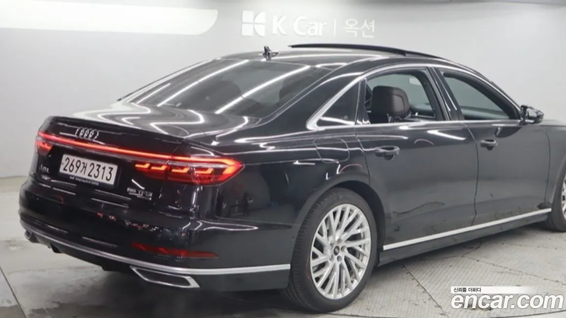 Audi A8 — фото 7