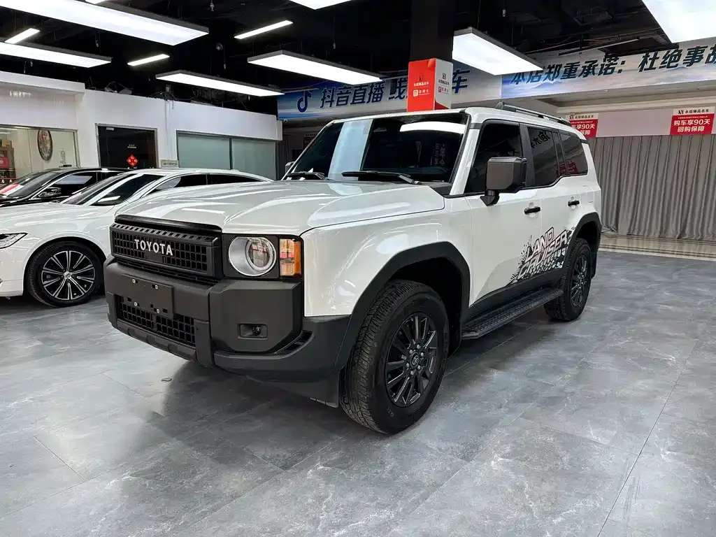 Toyota Prado 2024 из CN, фото 1