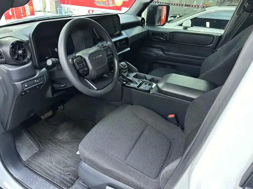Toyota Prado 2024 из CN, фото 10