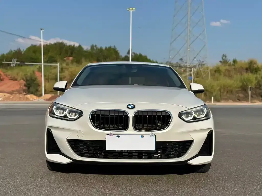 BMW 1 Series 2022 из CN, фото 2