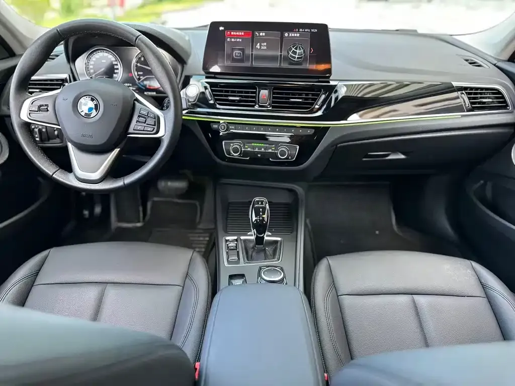 BMW 1 Series 2022 из CN, фото 4